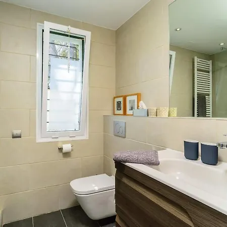 Sleeps 4 Daire