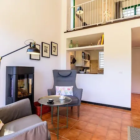 Sleeps 4 Daire Begur
