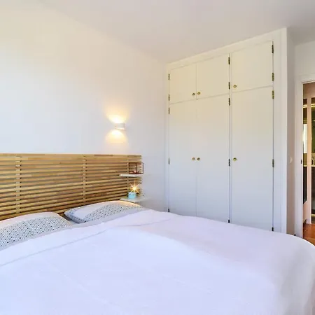 Sleeps 4 Daire Begur